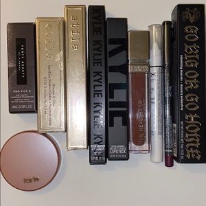 NEW Assorted Makeup Bundle